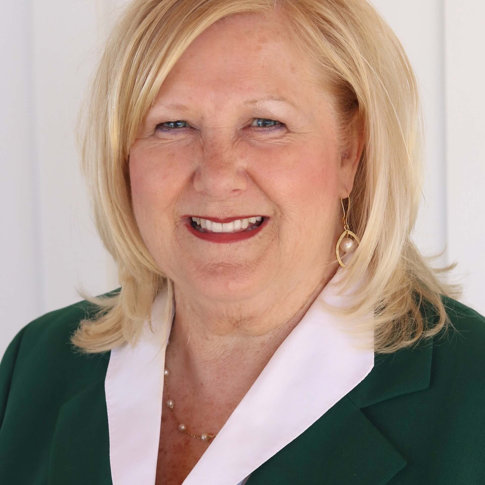 Headshot - L Williams